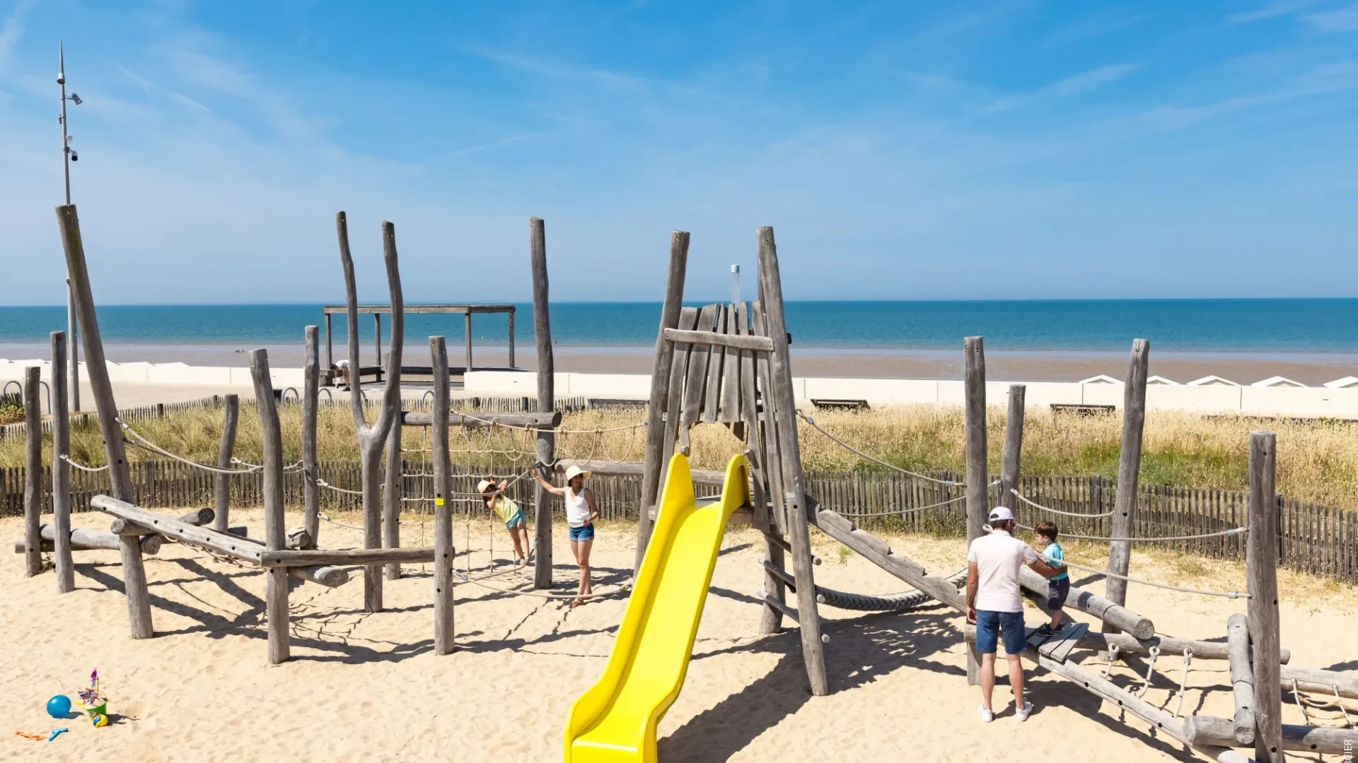playground in notre dame de monts in vendée